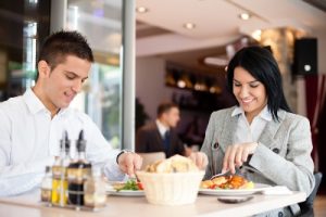 Преимущества приемов пищи в ресторане