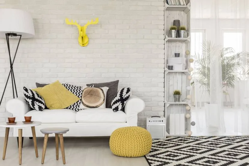 Интерьер с белыми стенами: как правильно подобрать оттенки, мебель и детали