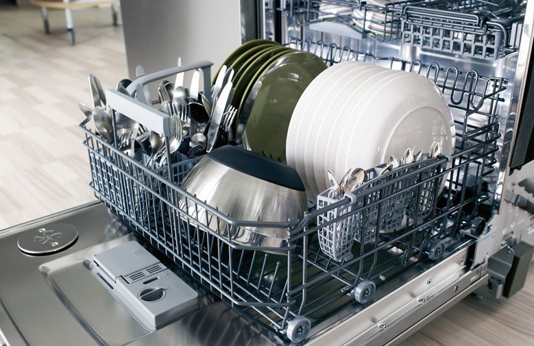 Преимущества услуг по ремонту посудомоечных машин