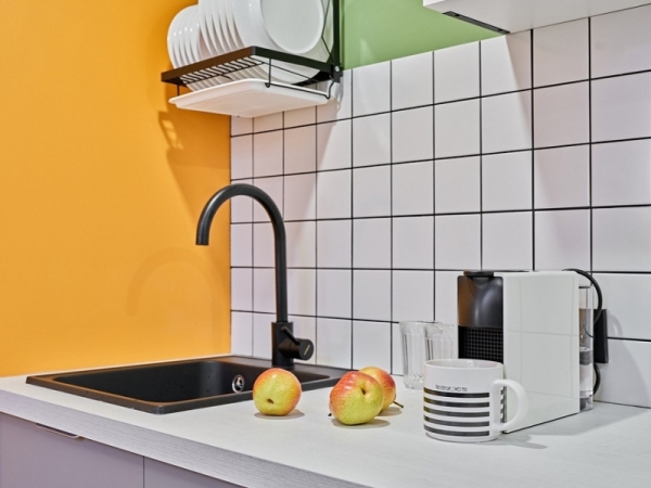 Из проектов профи: 5 суперкомпактных кухонь в студиях | ivd.ru