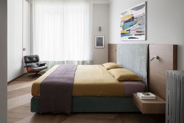 Кесонный потолок и изящные линии: квартира для млодой семьи в Милане