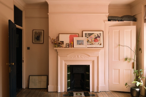 Смелые краски и декор вне времени: дом в Лондоне